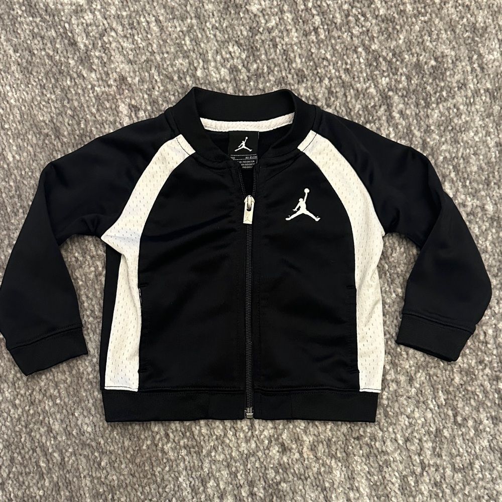 NWOT baby Jordan Black and White Kids' Track Jacket size 18mo